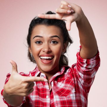 How to Achieve a Healthy and Bright Smile with Teeth Whitening