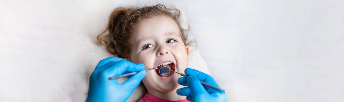 How Do Dentist Treat Children?