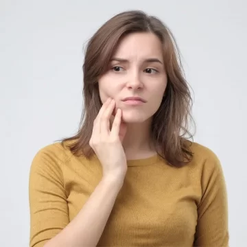 What Are the Symptoms of a Tooth Infection Spreading?