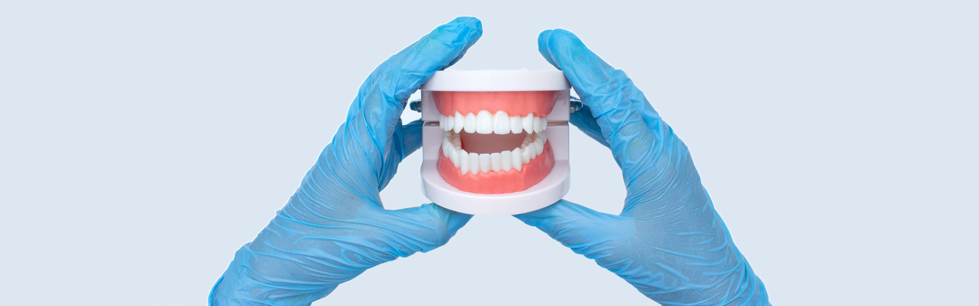 What Type of Dentures Are Most Natural Looking?