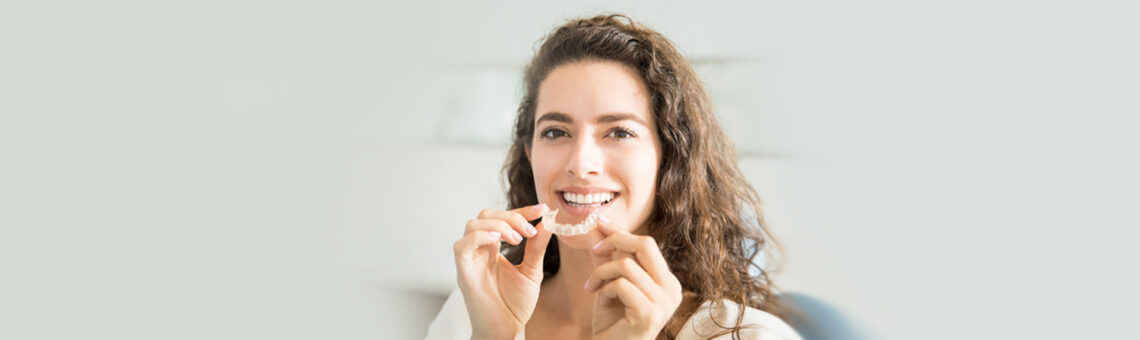 Metal Braces vs. Clear Aligners: Which Orthodontic Treatment is Right for You?